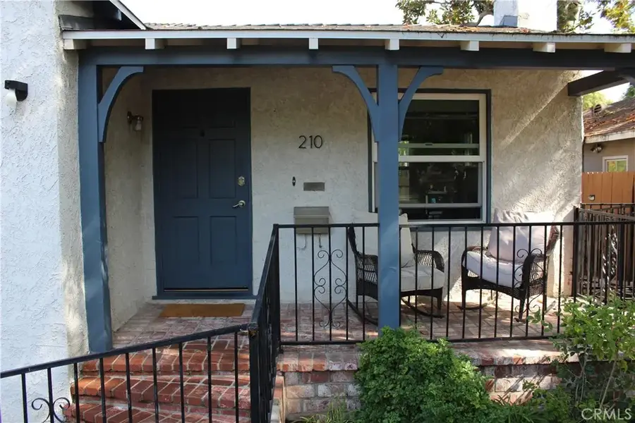 210 N Naomi, Burbank, CA 91505 - Image #2