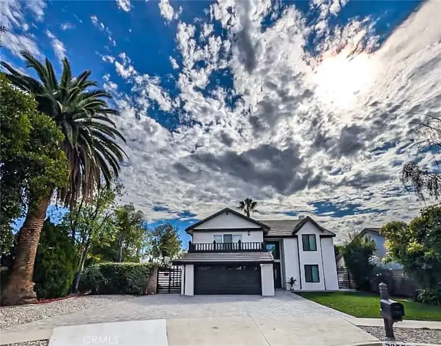 20500 Blairmoore Street, Chatsworth, CA 91311 - Image #2