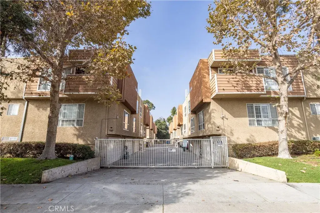7319 Hazeltine Ave #5, Van Nuys, CA 91405 - Image #1