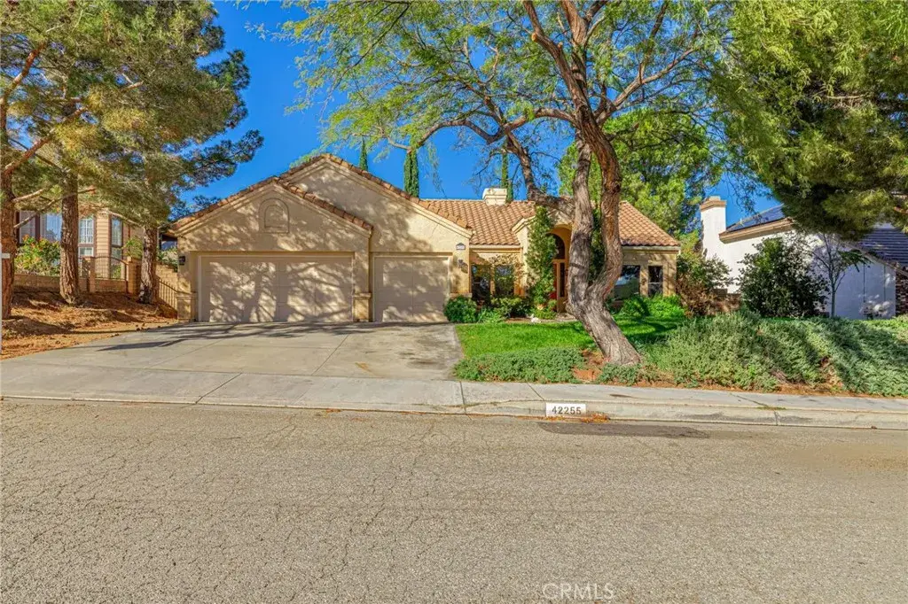 42255 Round Hill Drive, Lancaster, CA 93536 - Image #1