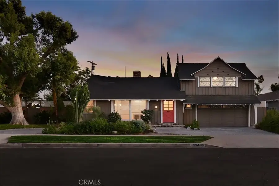 13400 Hartland Street, Valley Glen, CA 91405 - Image #2