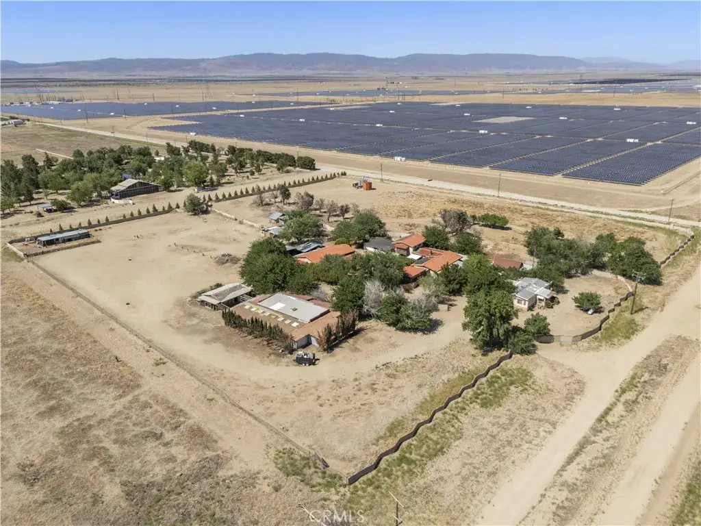 15374 Gaskell Road, Rosamond, CA 93560 - Image #1