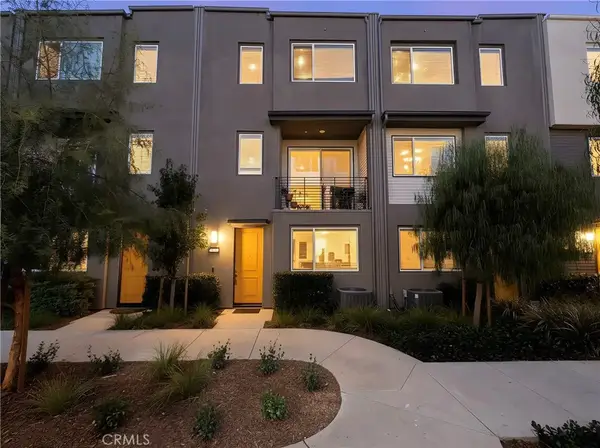 18447 W Mural, Northridge, CA 91325