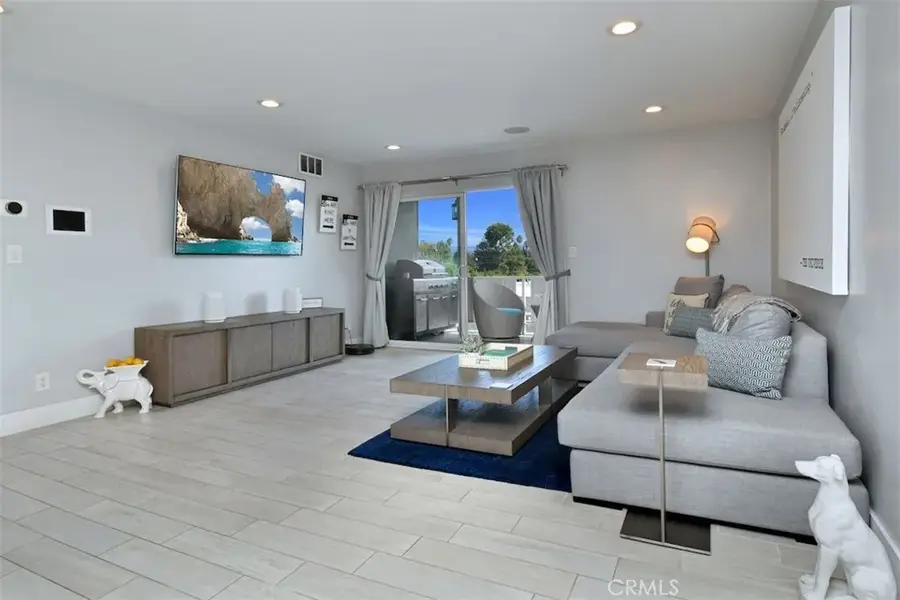 13543 Moorpark Street #15, Sherman Oaks, CA 91423 - Image #3