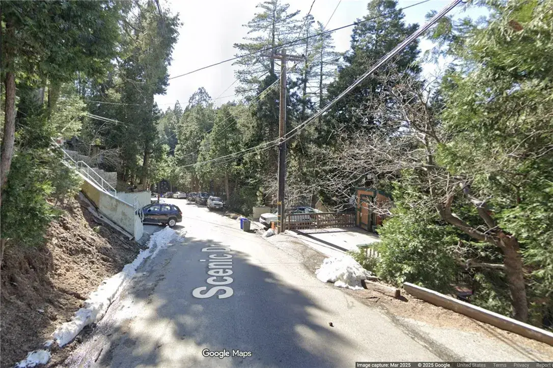 23769 Scenic Dr, Crestline, CA 92325 - Image #1