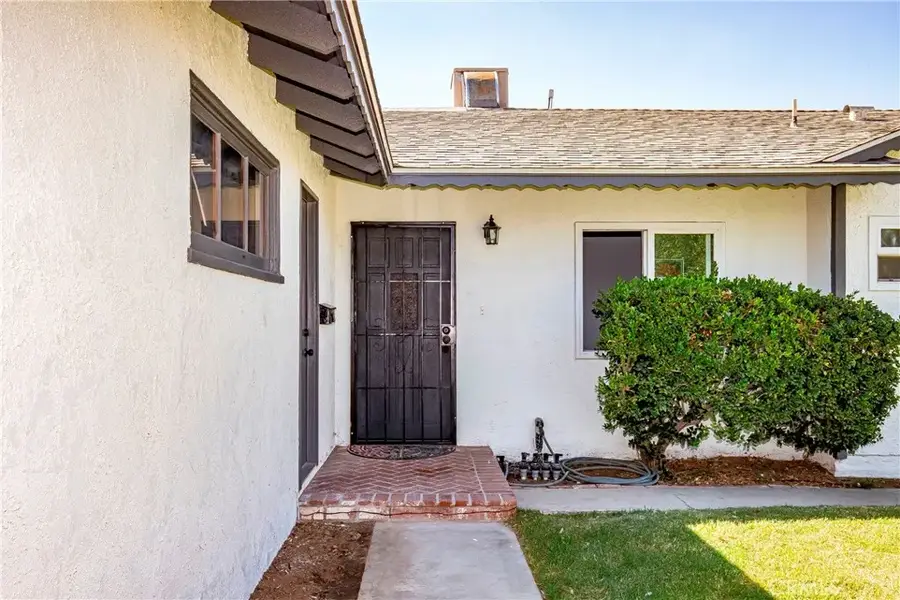 45581 Sancroft Avenue, Lancaster, CA 93535 - Image #2