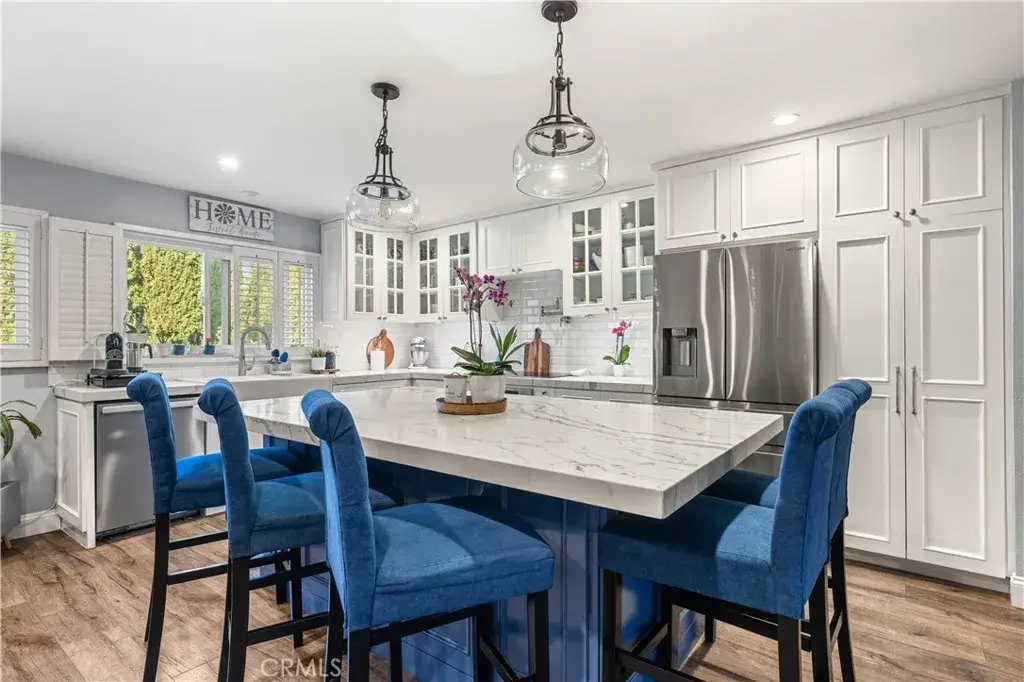 18146 Oxnard #48, Tarzana, CA 91356 - Image #1