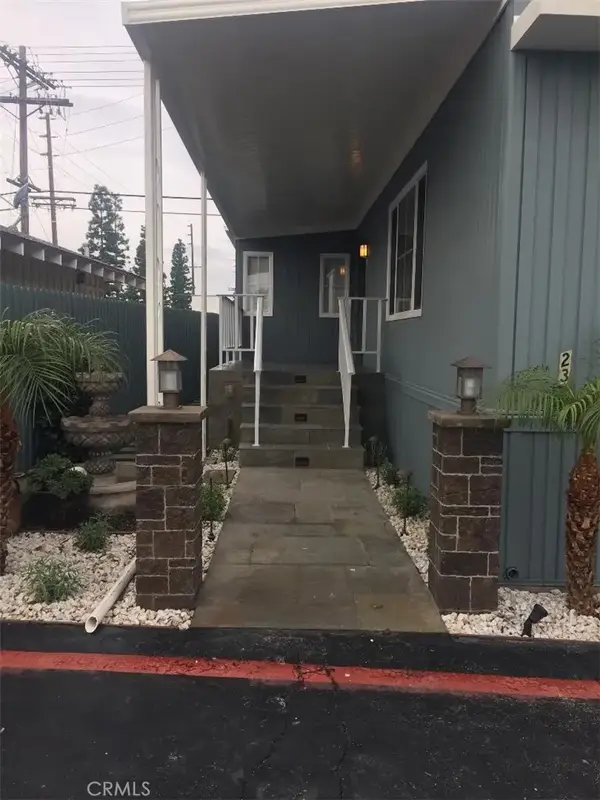 20652 Lassen #23, Chatsworth, CA 91311