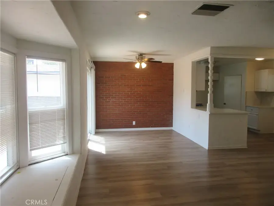 6446 Mclennan, Lake Balboa, CA 91406 - Image #2