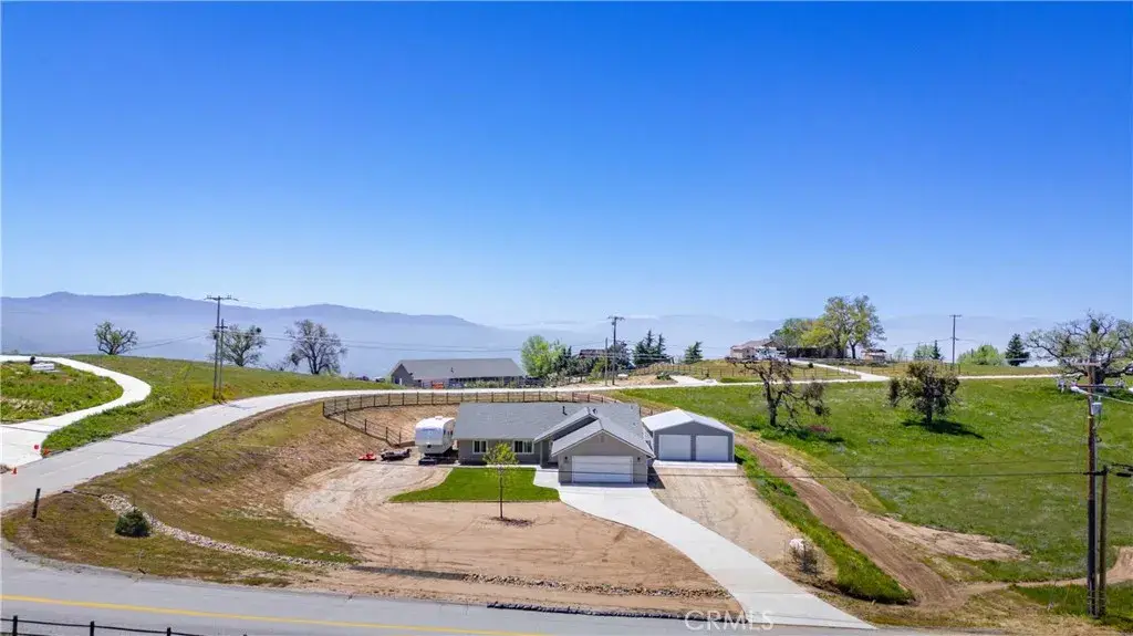 29990 Horsethief Drive, Tehachapi, CA 93561 - Image #1