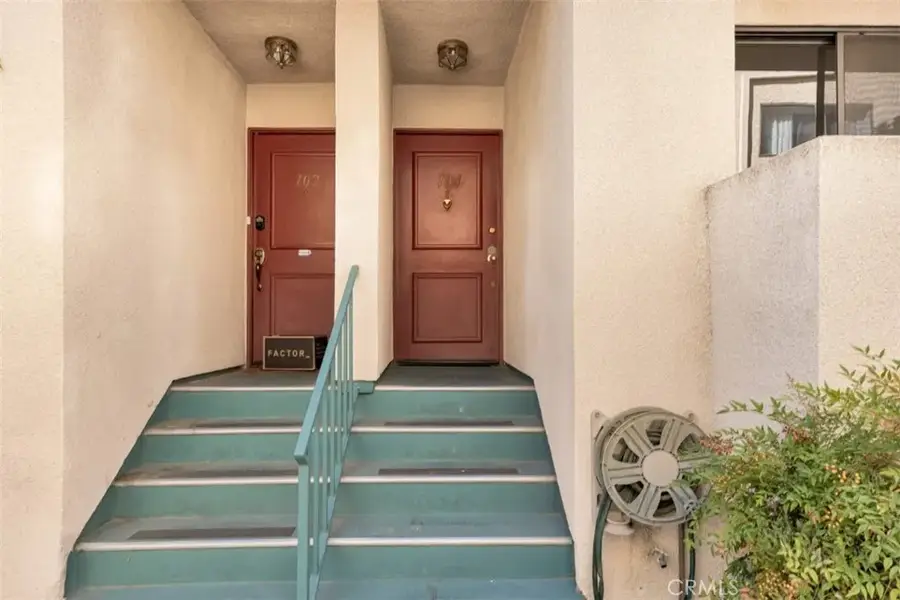 17221 Chatsworth Street #104, Granada Hills, CA 91344 - Image #3