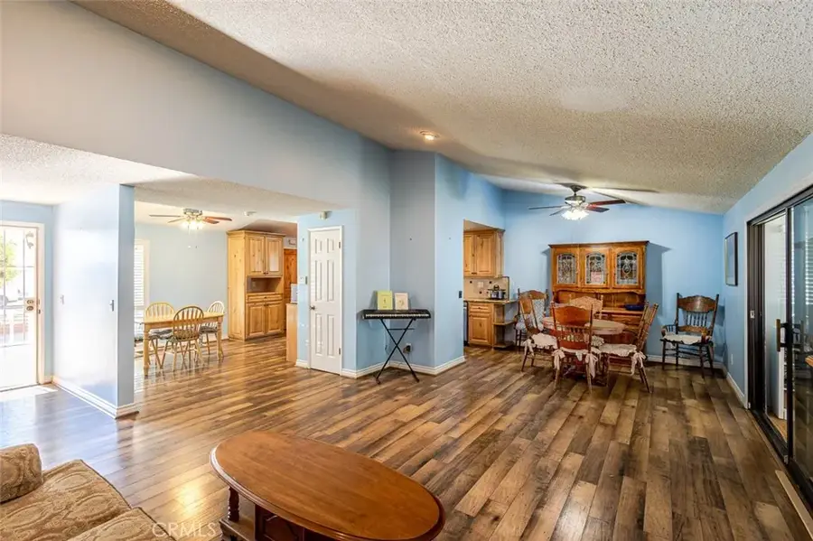 20545 Gresham Street, Winnetka, CA 91306 - Image #3