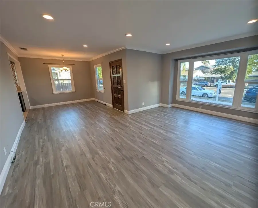 14947 Chatsworth Street, Mission Hills, CA 91345 - Image #3