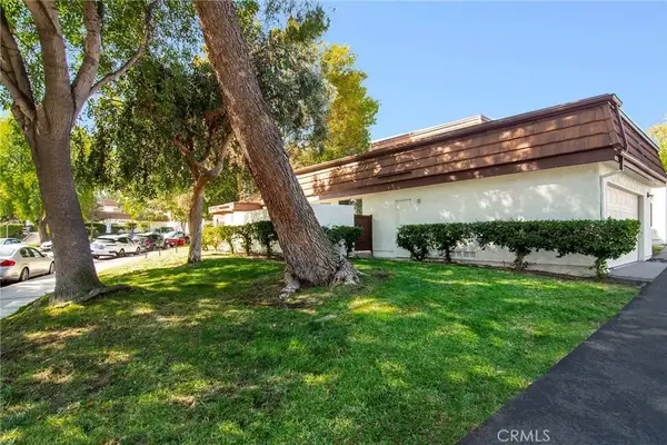 10121 Larwin #1, Chatsworth, CA 91311