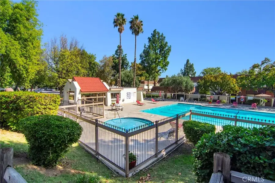 10121 Larwin #1, Chatsworth, CA 91311 - Image #3