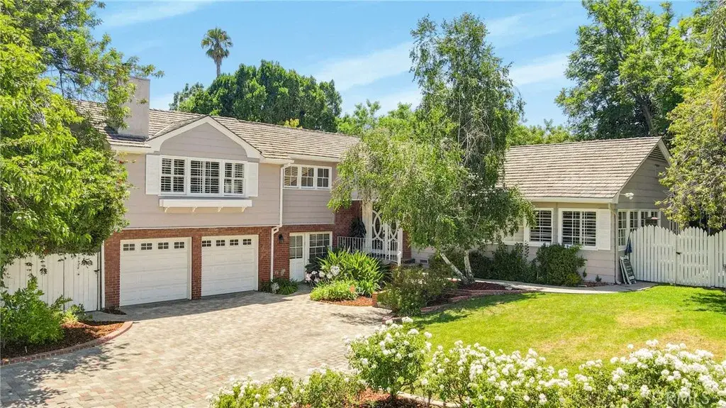 20300 Delita Drive, Woodland Hills, CA 91364 - Image #1