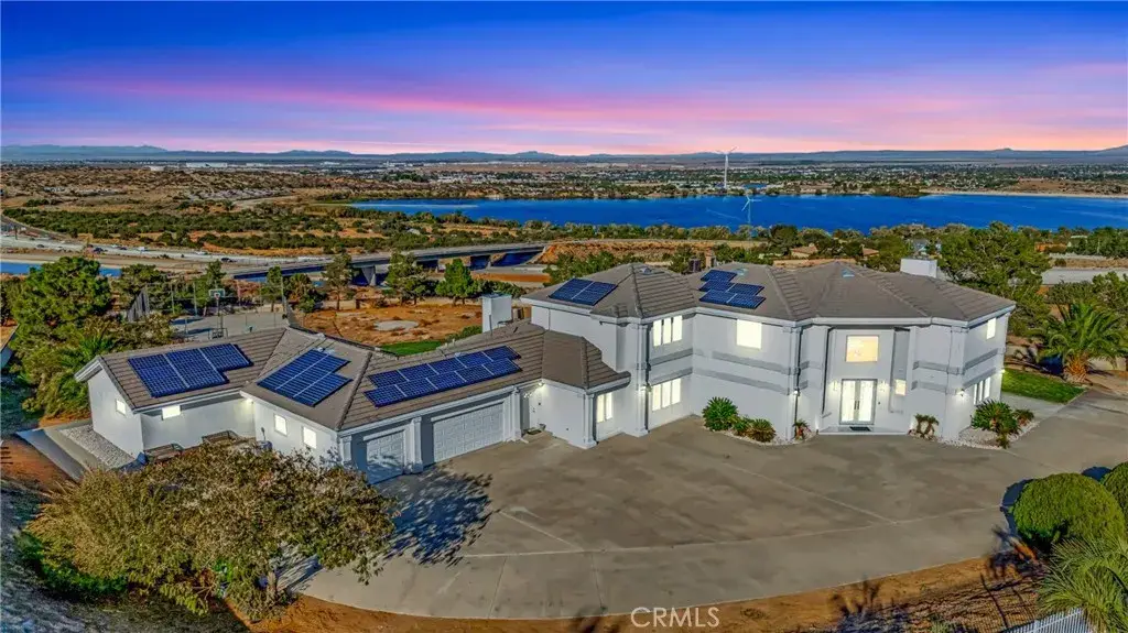 143 W Avenue S14, Palmdale, CA 93551 - Image #1