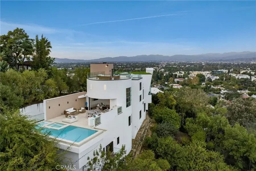 3596 Woodhill Canyon, Studio City, CA 91604 - Image #2