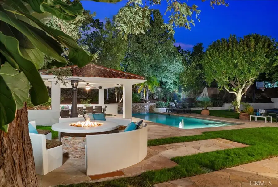 25527 Hamilton Court, Calabasas, CA 91302 - Image #2