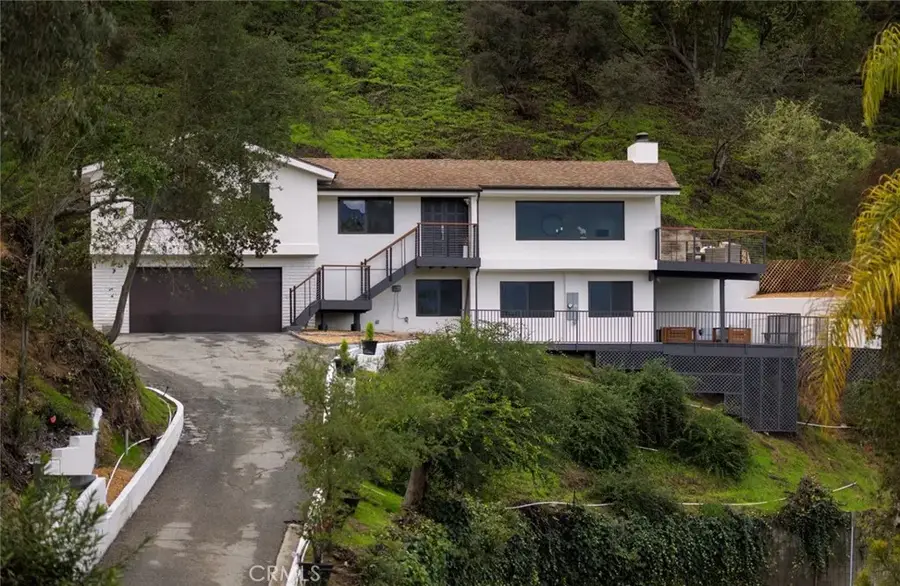 981 Glen Oaks, Pasadena, CA 91105 - Image #2