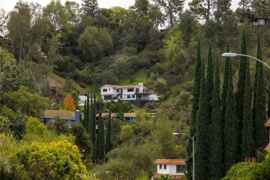 981 Glen Oaks, Pasadena, CA 91105 - Image #3