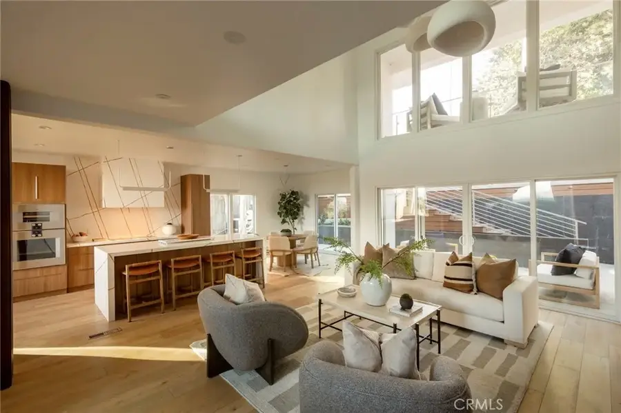 11268 Sunshine Terrace, Studio City, CA 91604 - Image #2