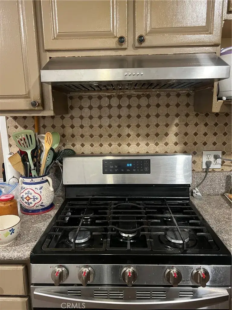 10900 Goss, Sun Valley, CA 91352 - Image #3