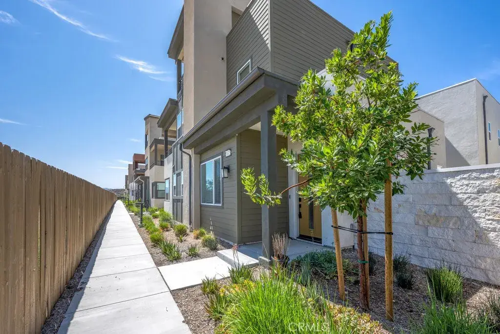 26915 Goldfinch Lane, Valencia, CA 91381 - Image #1