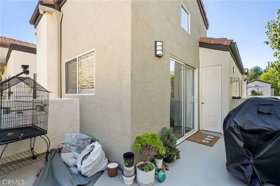 24496 Valle Del Oro #204, Newhall, CA 91321 - Image #2