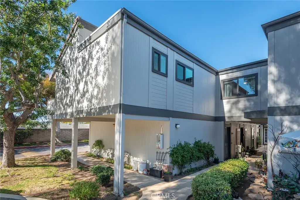 6458 Twin Circle Lane 3, Simi Valley, CA 93063 - Image #1