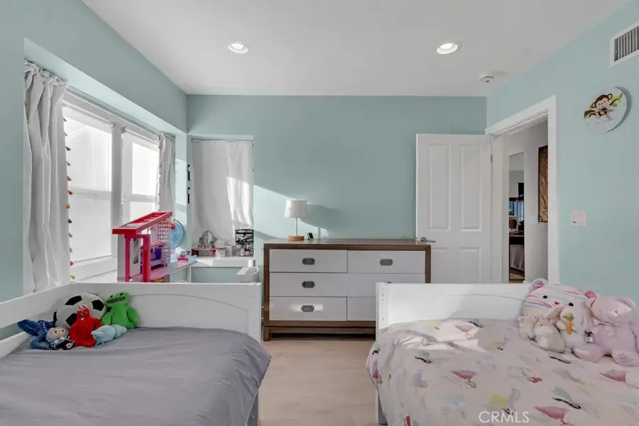 4716 Tyrone Avenue, Sherman Oaks, CA 91423 - Image #3