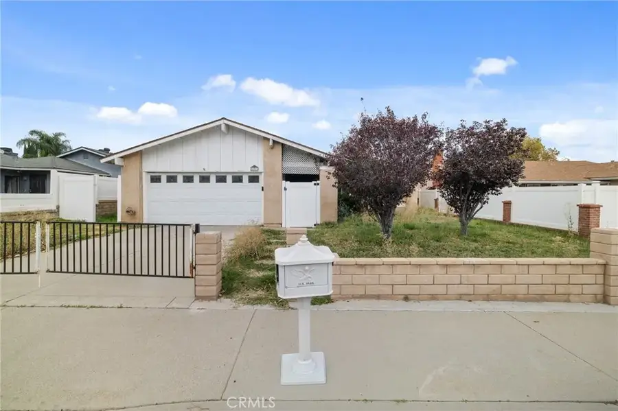 24311 Wabuska, Newhall, CA 91321 - Image #2