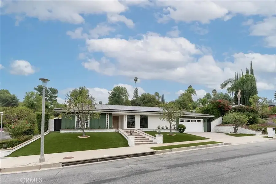 18089 Lake Encino, Encino, CA 91316 - Image #3