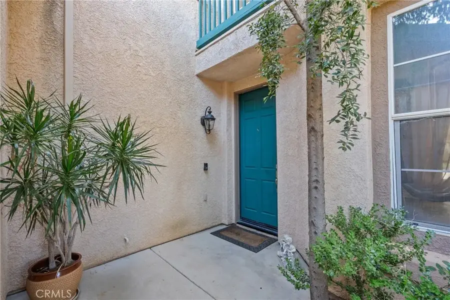 20310 Candice Court, Canyon Country, CA 91351 - Image #2