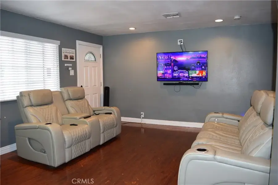 11023 De Foe, Pacoima, CA 91331 - Image #3