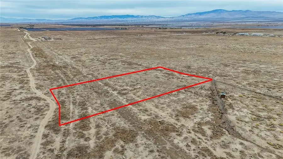 33 Antelope Hwy. A8, Lancaster, CA 93536 - #2