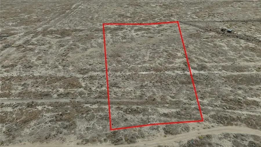 33 Antelope Hwy. A8, Lancaster, CA 93536 - #3