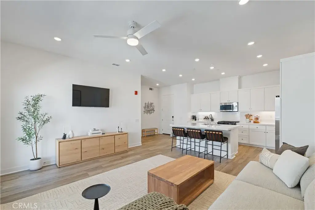 27227 Diamond Peak Lane #301, Valencia, CA 91381 - Image #1