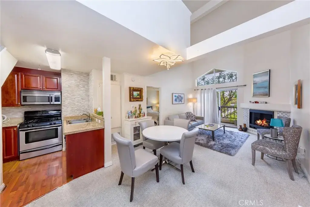 5515 Canoga Avenue #305, Woodland Hills, CA 91367 - Image #1