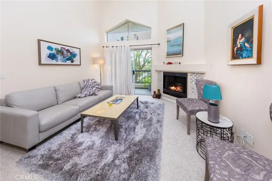 5515 Canoga Avenue #305, Woodland Hills, CA 91367 - Image #2