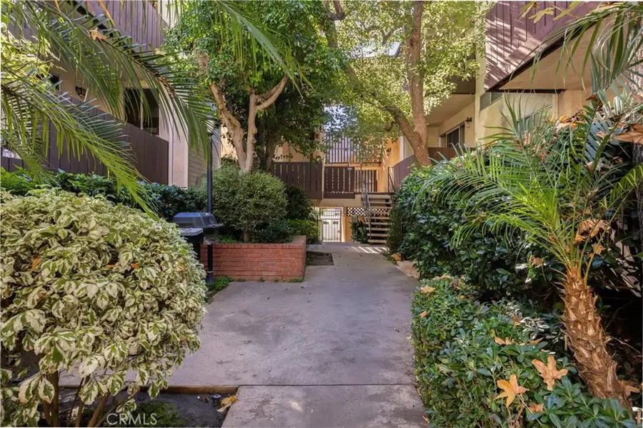 14960 Victory Boulevard #102, Van Nuys, CA 91411 - Image #2
