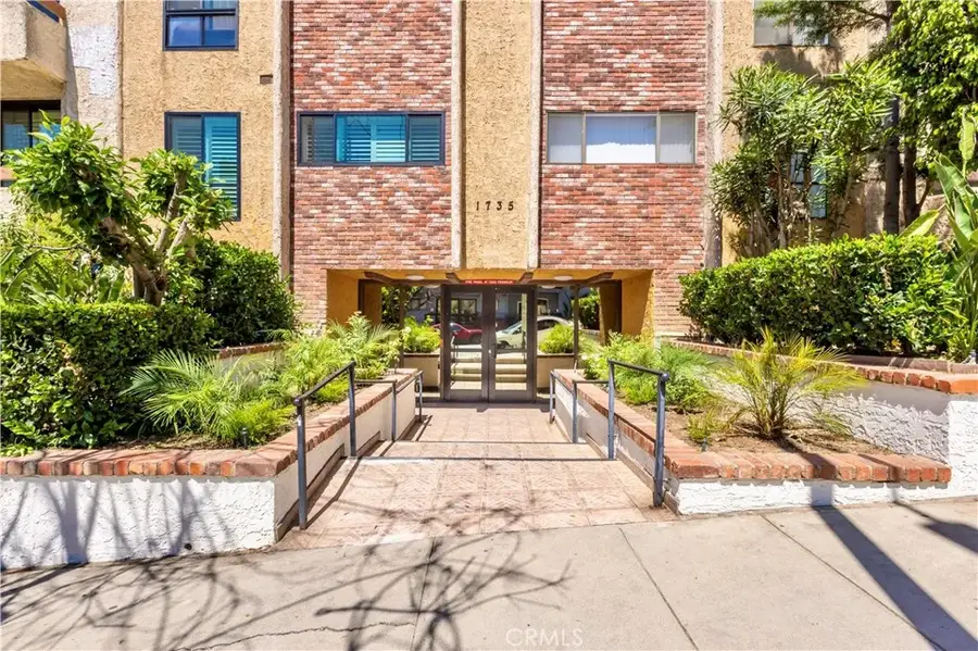 1735 N Fuller Avenue #445, Los Angeles, CA 90046 - Image #2