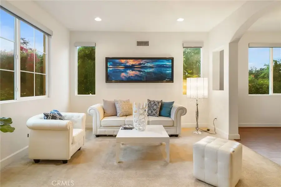 18141 Topham Street, Tarzana, CA 91335 - Image #3