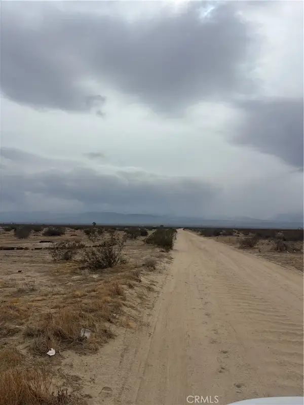 0 Vic Ave R6 225 Ste, Palmdale, CA 93591