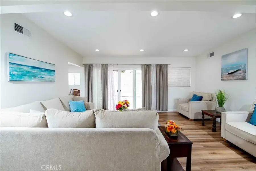 11968 Rossiter, Sylmar, CA 91342 - Image #2