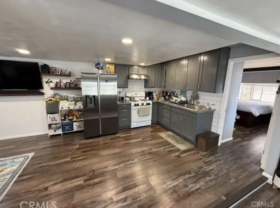 715 W 220th, Torrance, CA 90502 - Image #2