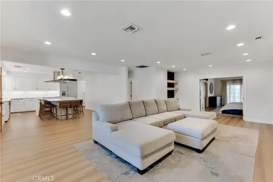 6229 Klump Avenue, North Hollywood, CA 91606 - Image #3