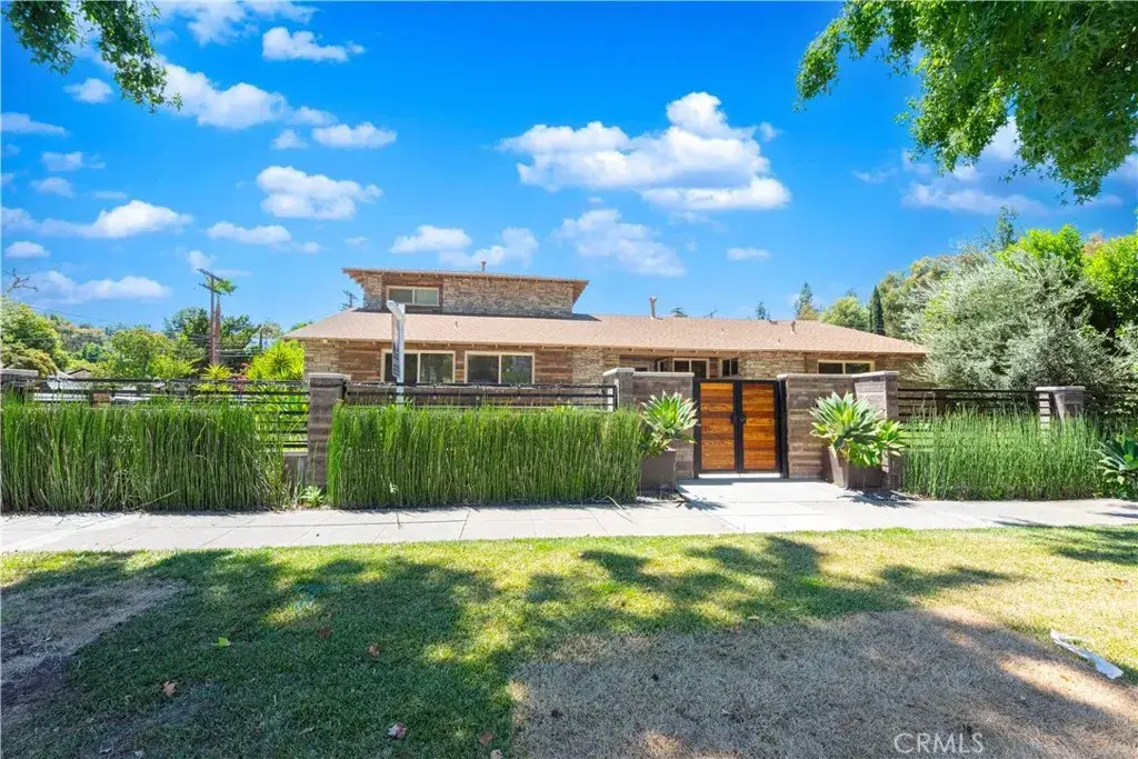 5237 Topanga Canyon, Woodland Hills, CA 91364 - Image #1