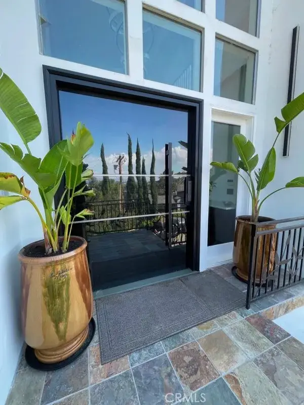 3952 Oakfield Drive, Sherman Oaks, CA 91423 - Image #2