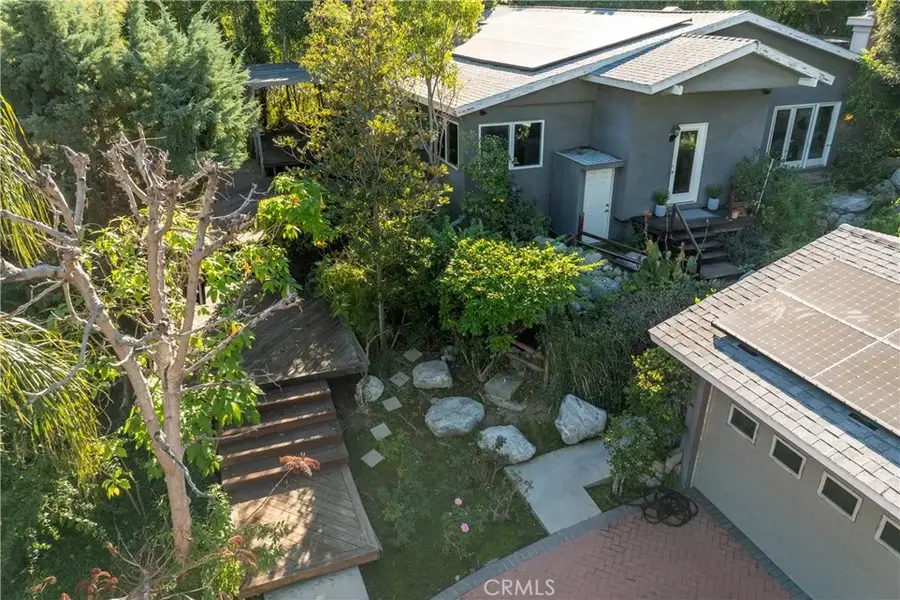 5653 Shirley Avenue, Tarzana, CA 91356 - Image #2